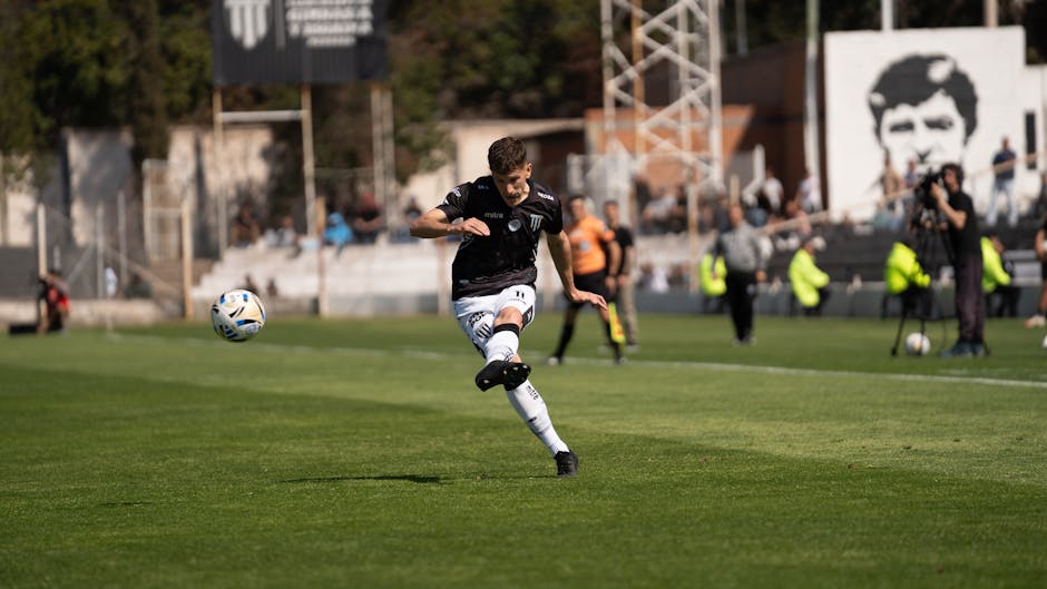 Елче победи Валенсия и прати Севиля в зоната на изпадащите